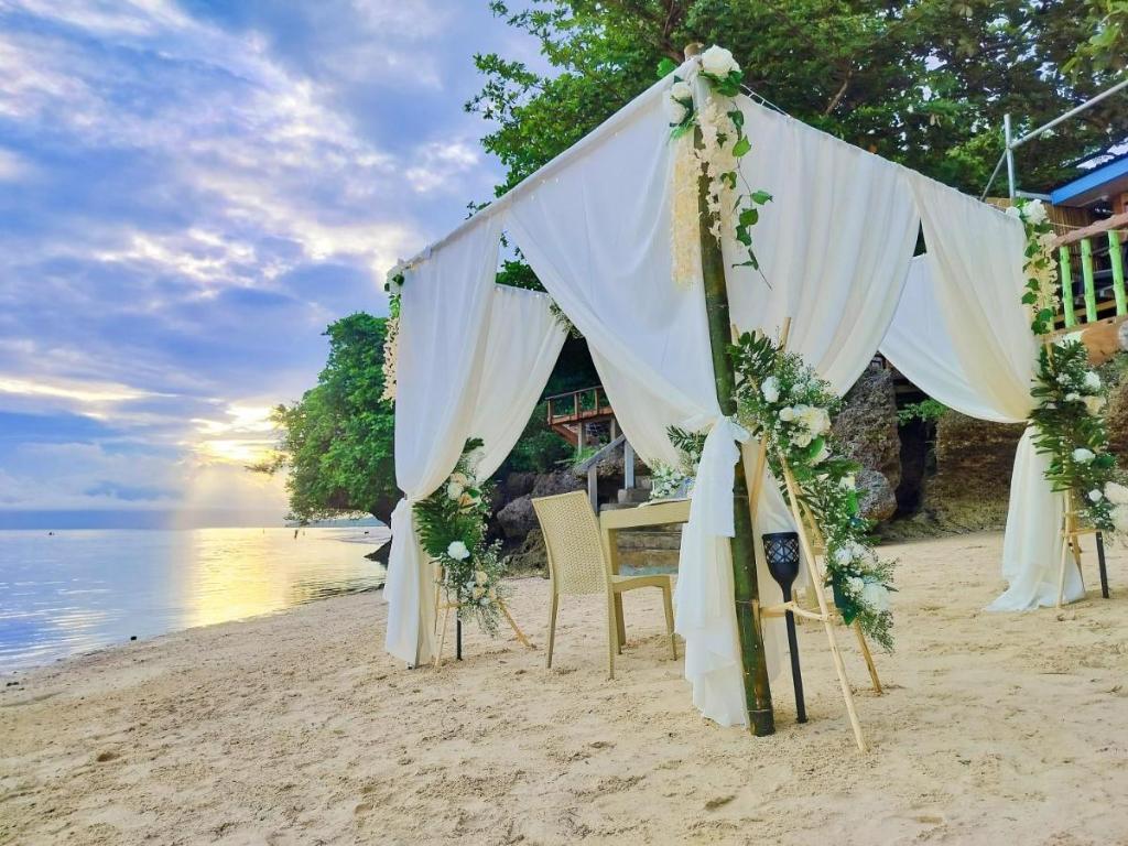 Swakihan Guest House — 4-Star Luxury Hotel in Siquijor, Philippines