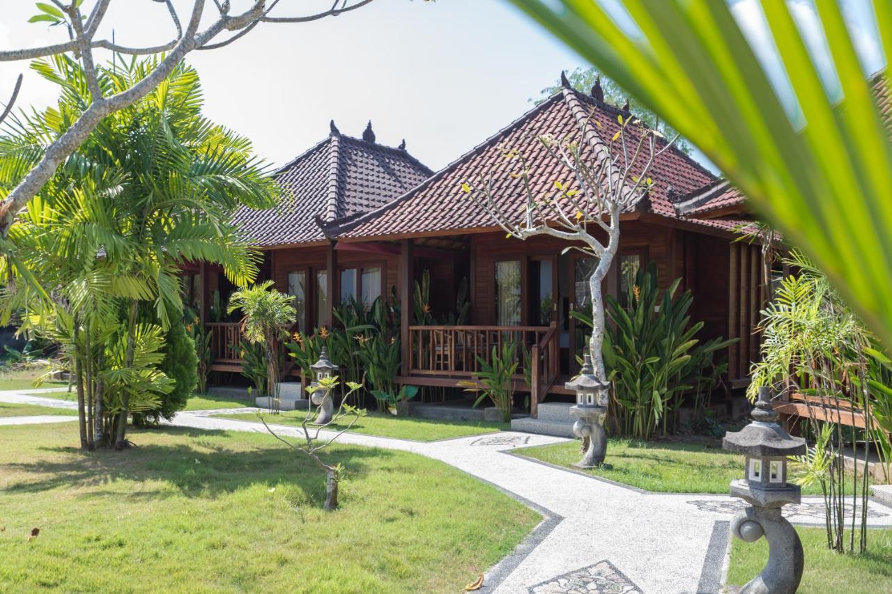 Taman Tirta Villas Lembongan — 4-Star Luxury Hotel in Bali, Indonesia