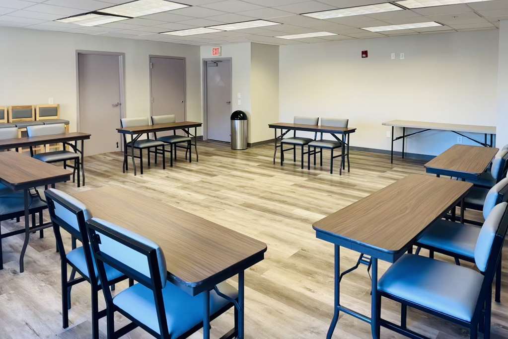 Clarion Pointe Albemarle - photo 40