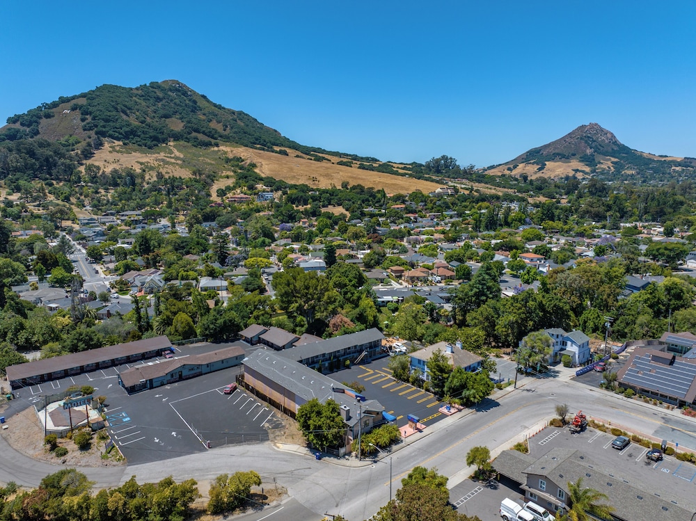 Downtown SLO Inn San Luis Obispo - photo 30