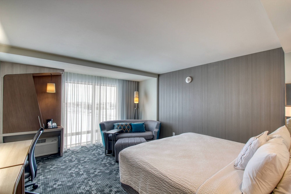 Courtyard by Marriott Fargo - photo 19