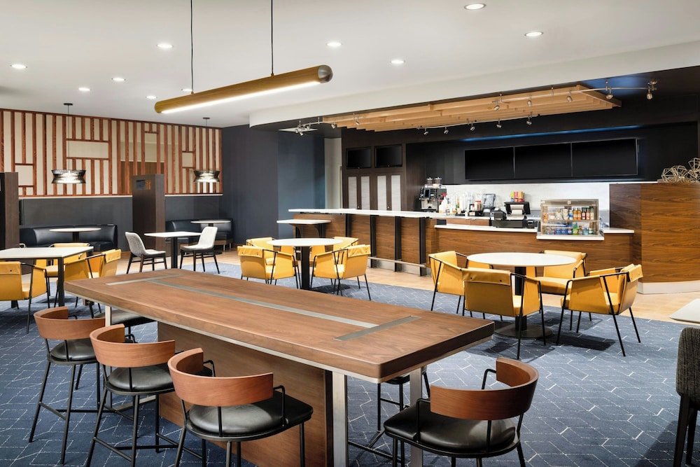 Courtyard by Marriott Charlotte City Center - photo 36