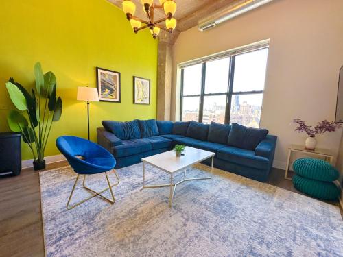 Luxury Cozy 2BR with Optional Parking and Gym Access Near McCormick Place Lakefront and Soldier Field — 4-Star Luxury Hotel in Chicago, United States