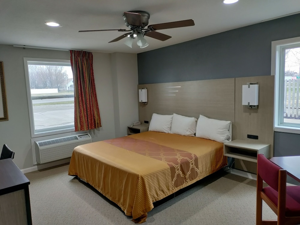 Indian Hills Inn & RV Park - photo 25