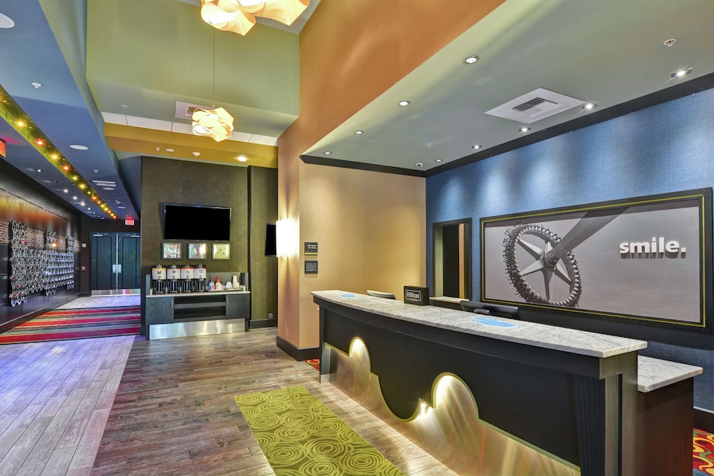 Hampton Inn & Suites Raleigh Crabtree Valley - photo 7
