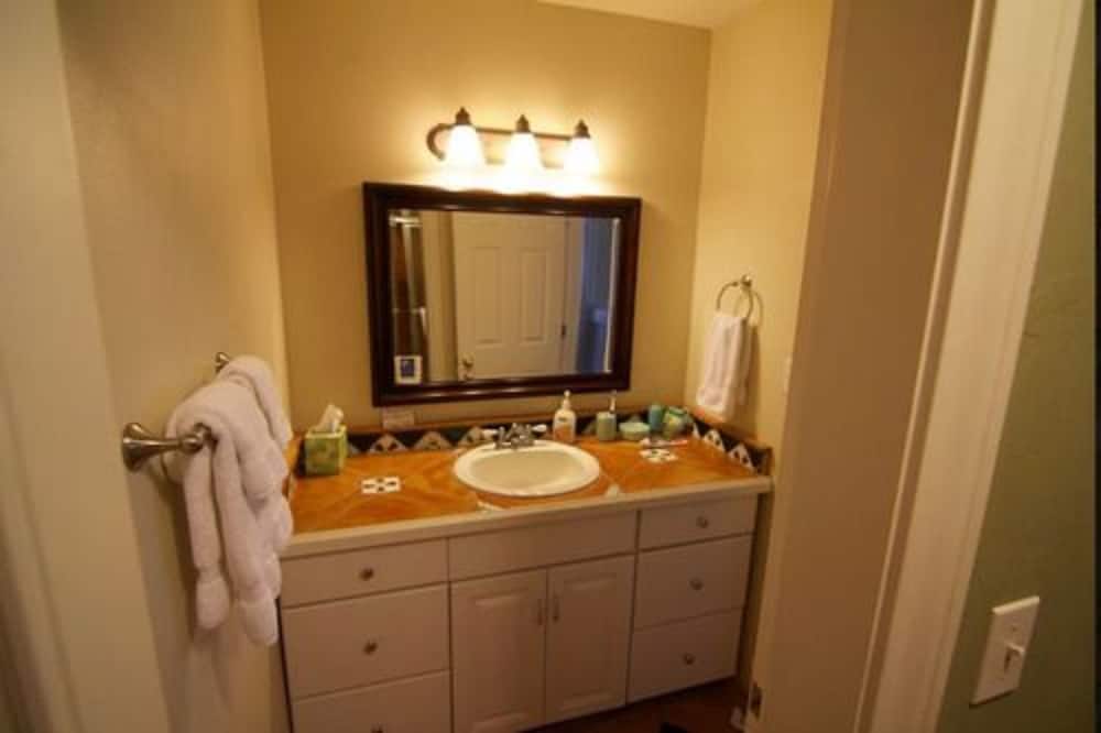 Davis Mountains Inn - photo 27