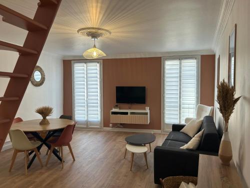 Duplex Climatise Proche Port Toulon in Toulon, France