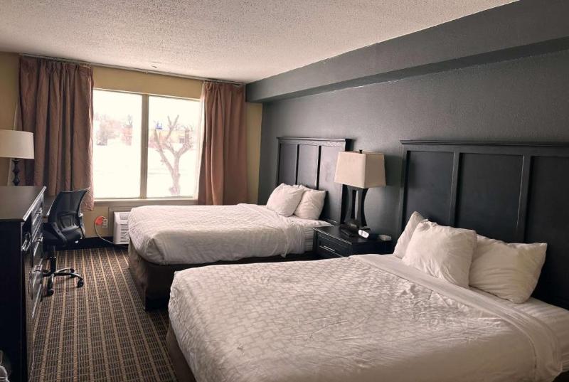 Days Inn by Wyndham Muskegon - photo 75