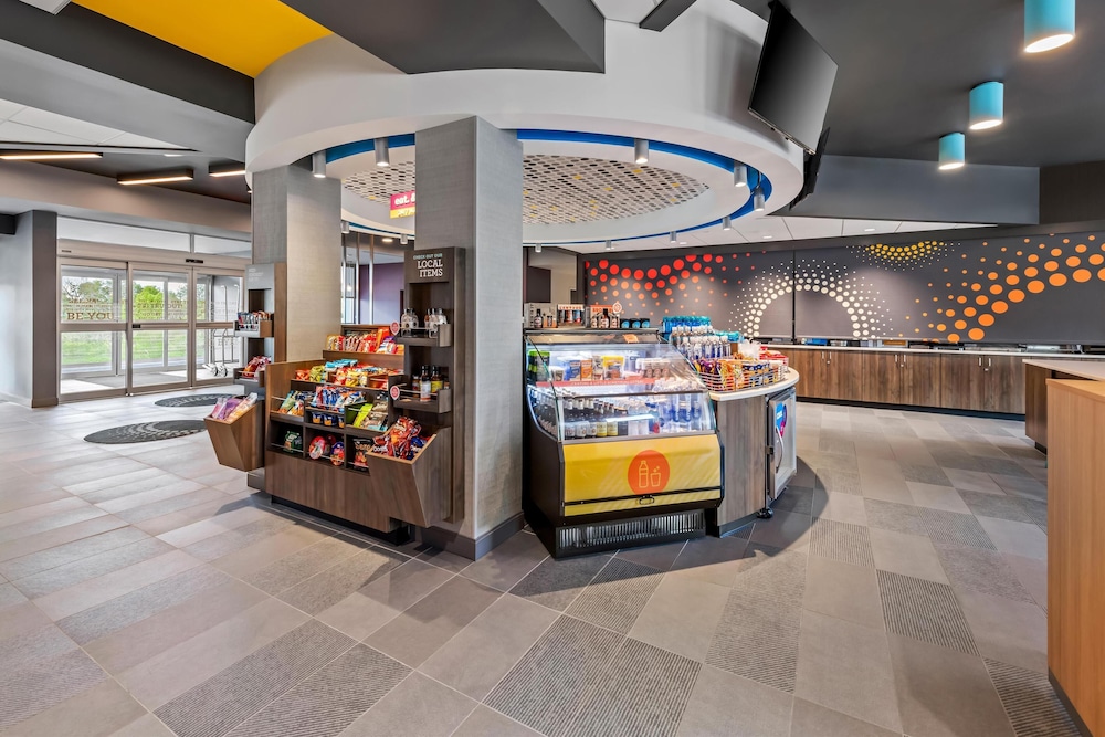 Tru by Hilton Kansas City Airport - photo 35