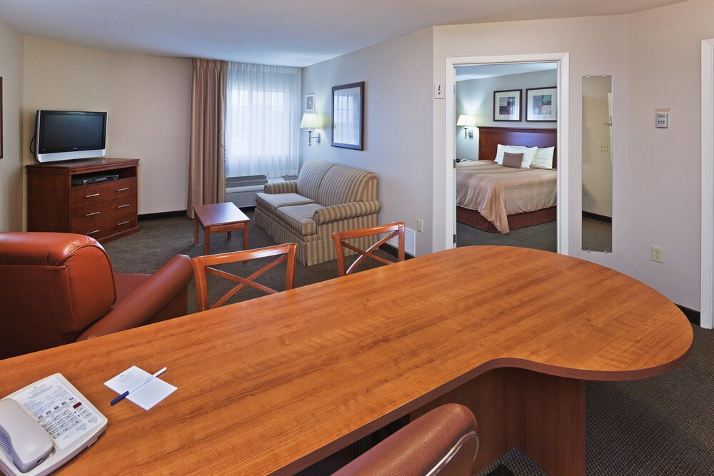 Candlewood Suites Wichita Falls at Maurine Street by IHG - photo 3