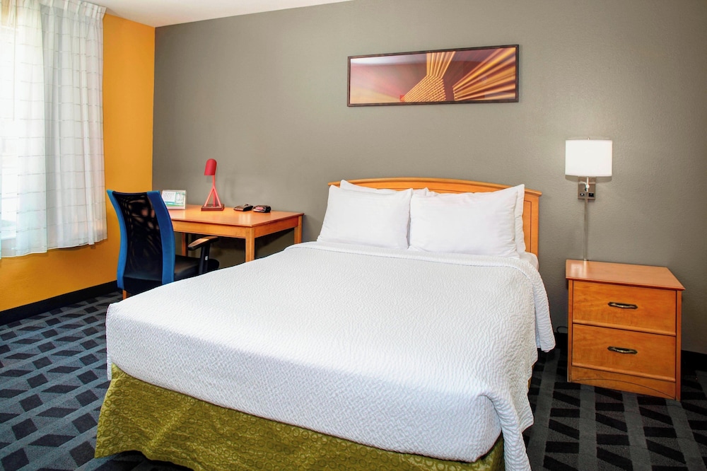 TownePlace Suites by Marriott Fresno - photo 4