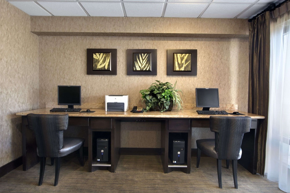 Days Inn by Wyndham Longview South - photo 22