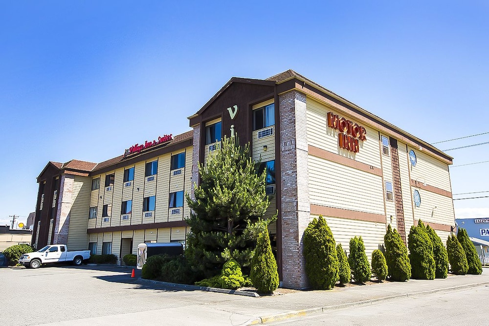 Village Inn & Suites - photo 35