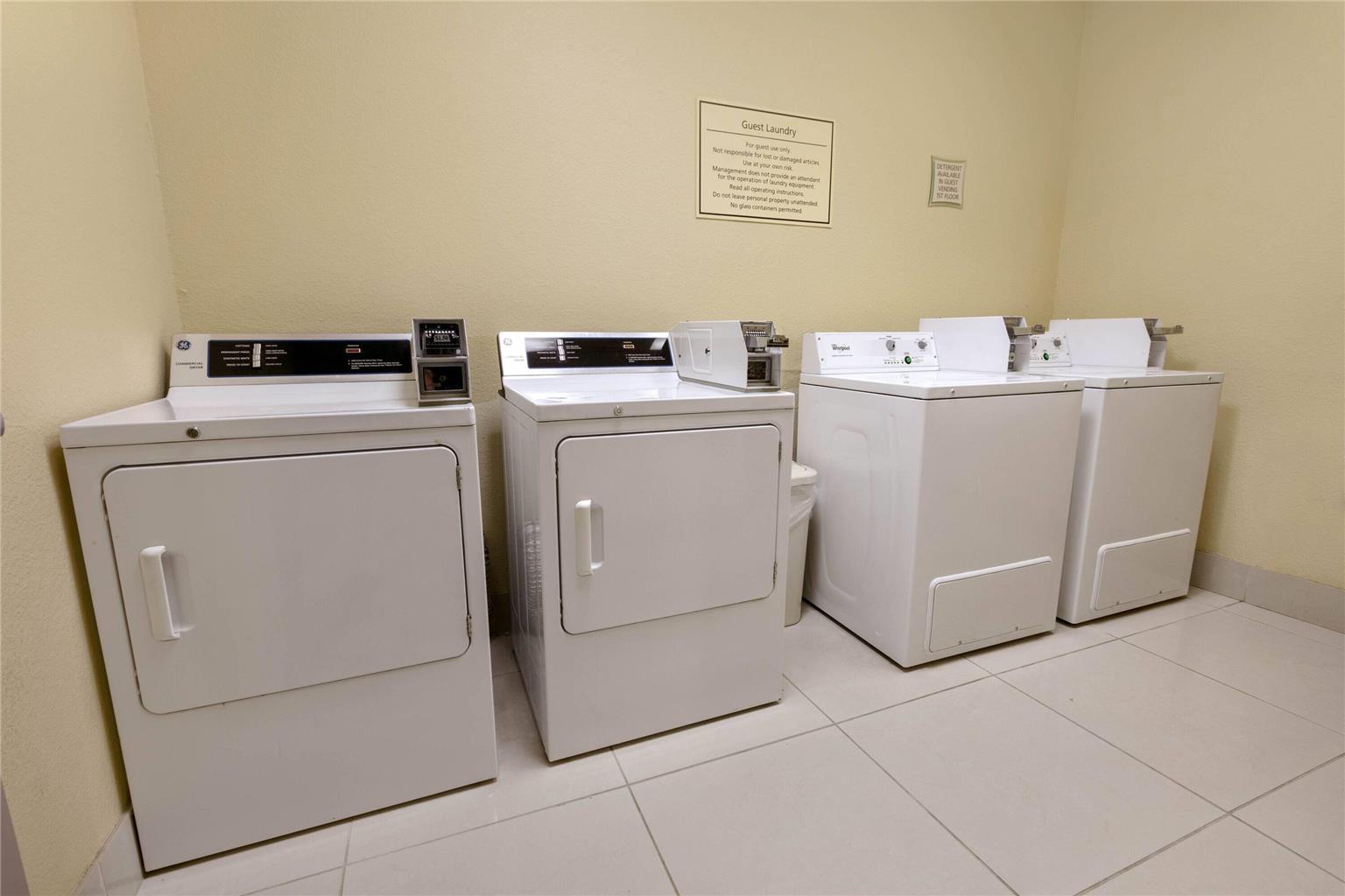 La Quinta Inn & Suites by Wyndham Lindale - photo 28