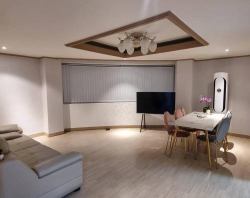 Haru Airport Stay Gimpo — 4-Star Luxury Hotel in Seoul, South Korea