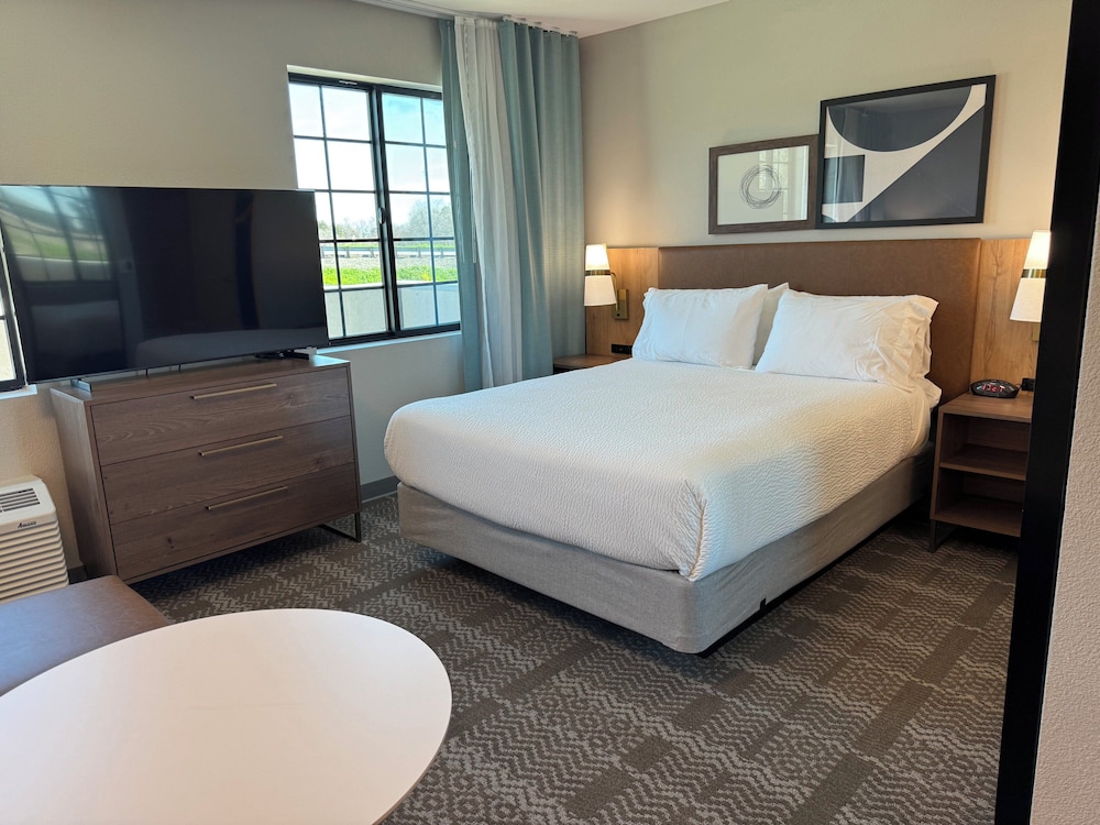 Staybridge Suites Sacramento Woodland - photo 11
