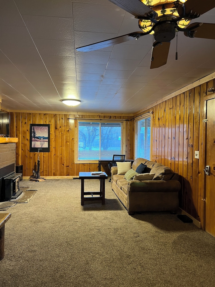 Chinook Winds Motel - photo 99