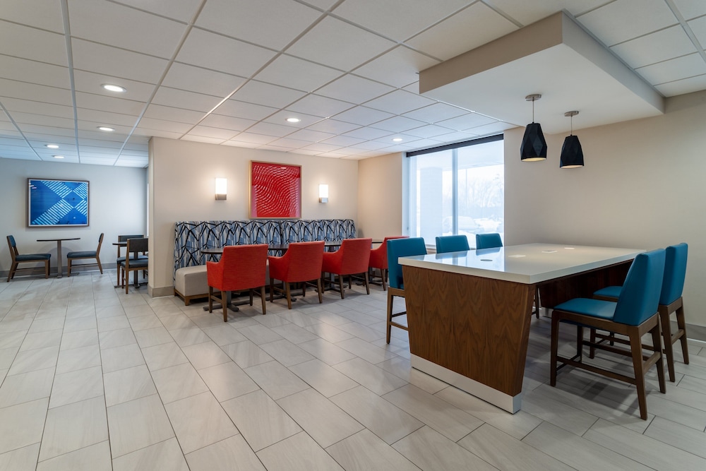 Holiday Inn Express & Suites Vadnais Heights by IHG - photo 57
