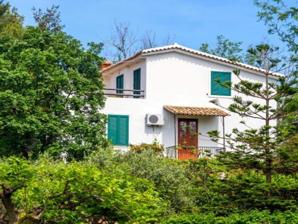 Belvilla by OYO Villa Nicola — 4-Star Luxury Hotel in Ricadi, Italy