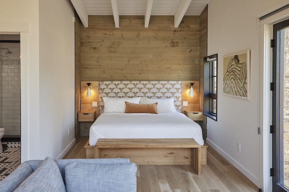 Woodstock Way Hotel - photo 7