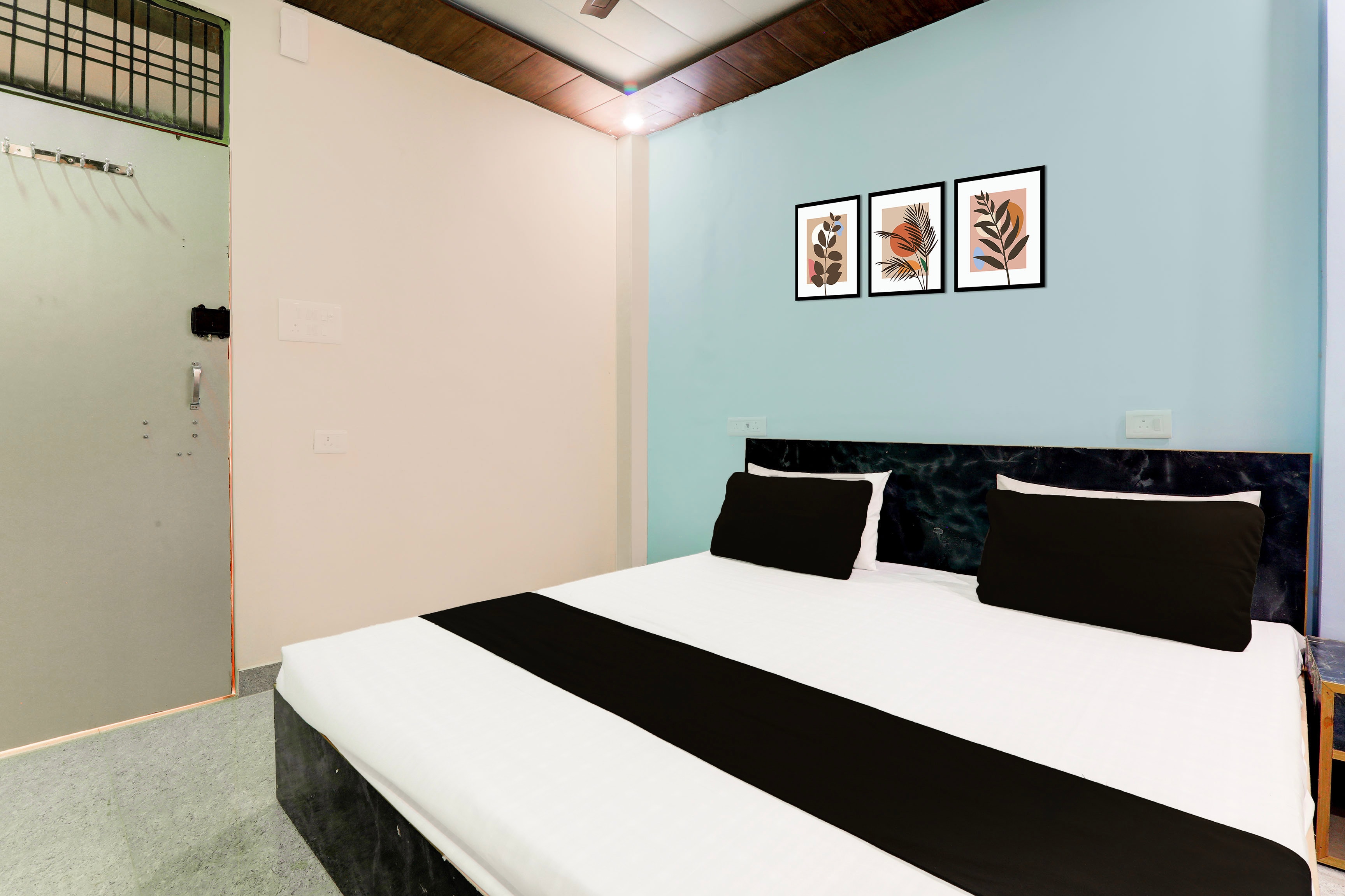 Super Hotel O Shivay Inn — 4-Star Luxury Hotel in Lucknow, India