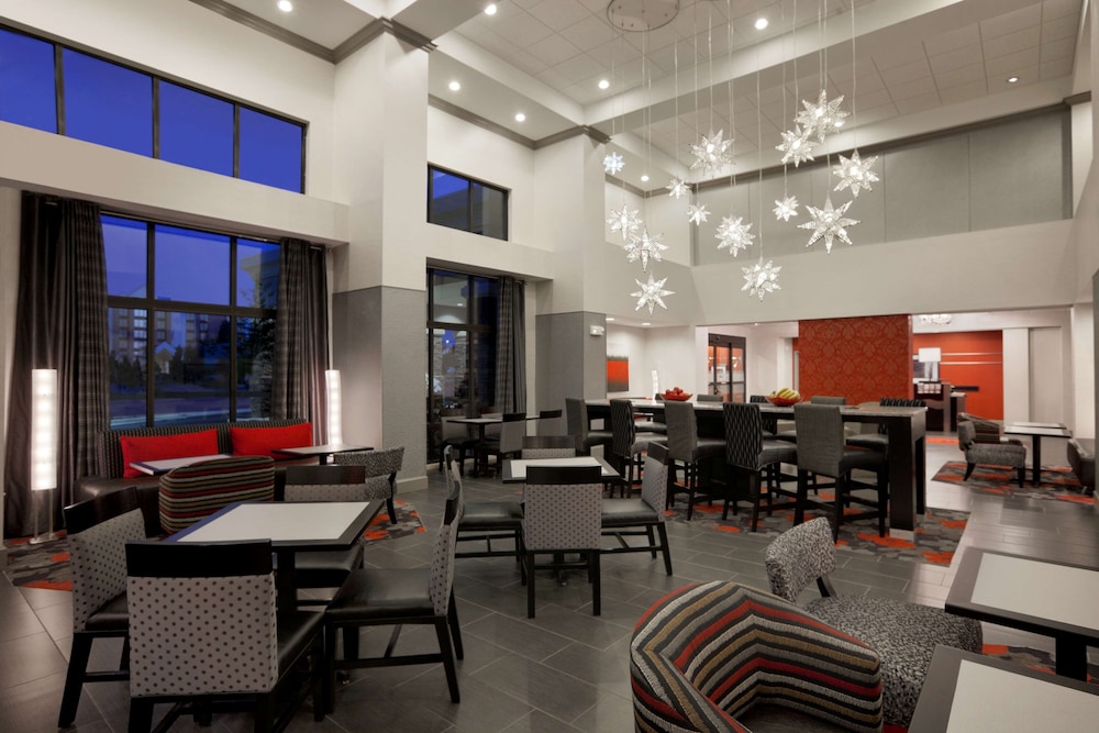 Hampton Inn & Suites Roanoke Airport - photo 6