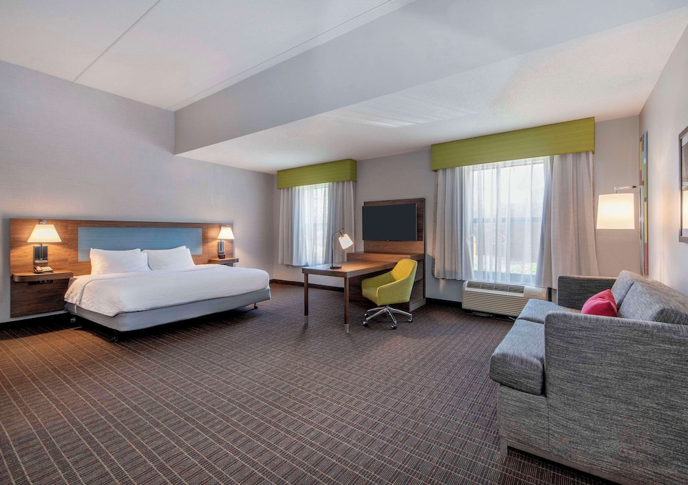 Hampton Inn & Suites Burlington NC - photo 24