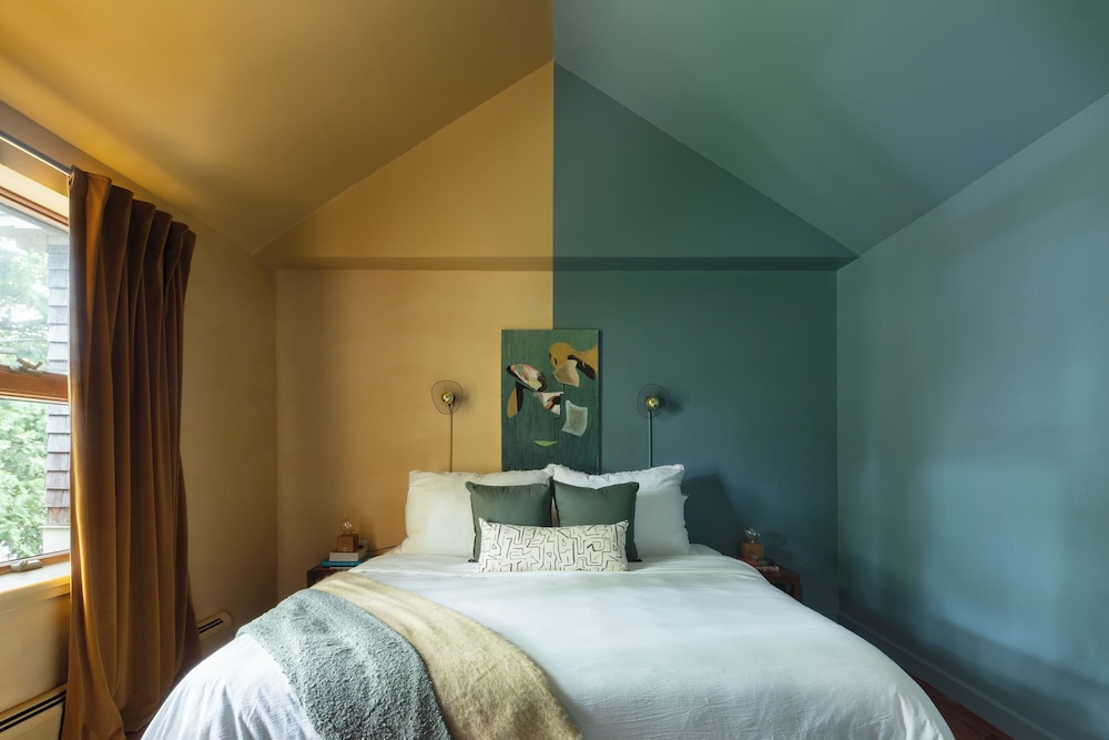 The Trail in Adams Berkshires Art Hotel - photo 14