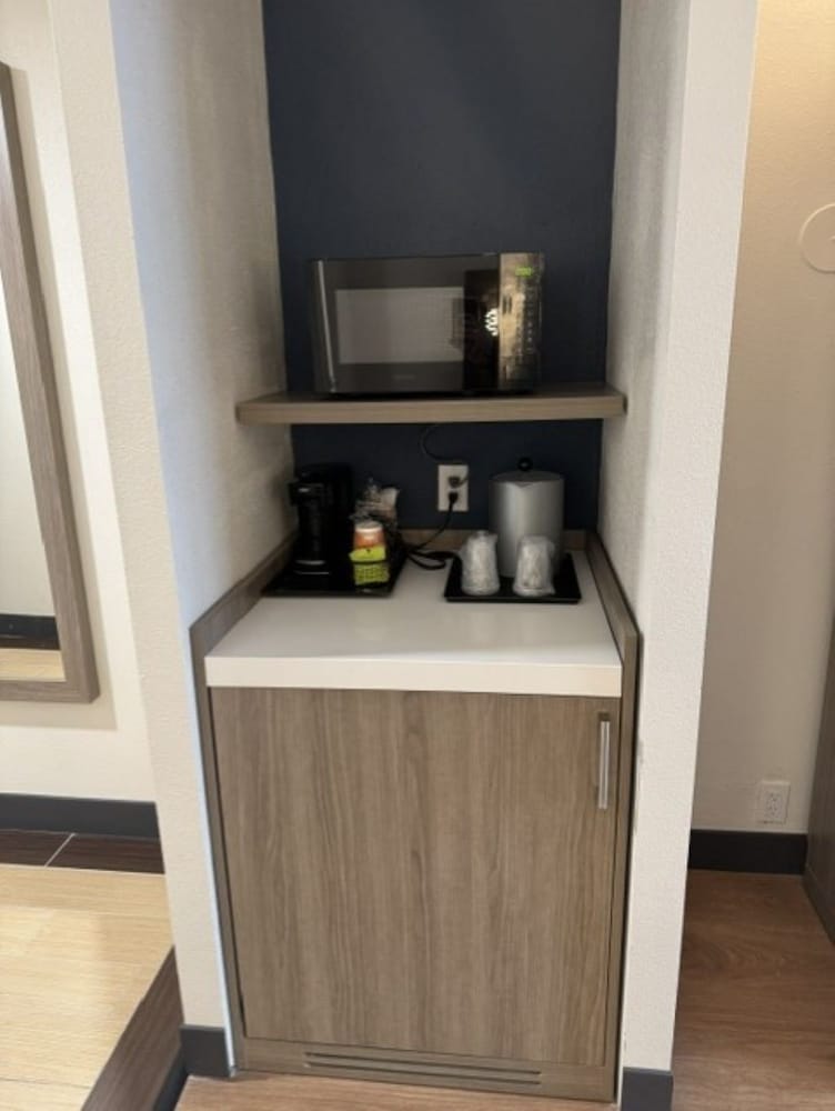 Holiday Inn Express Denver Central North by IHG - photo 14