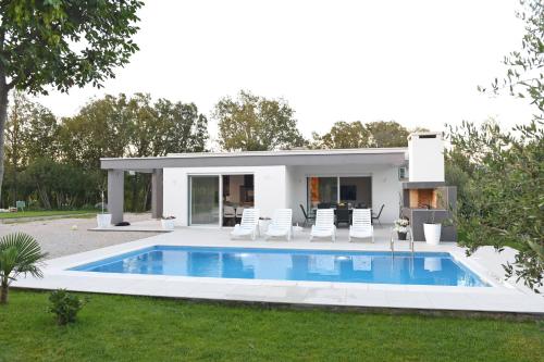 Holiday Home Maslina — 4-Star Luxury Hotel in Siroki Brijeg, Bosnia and Herzegovina