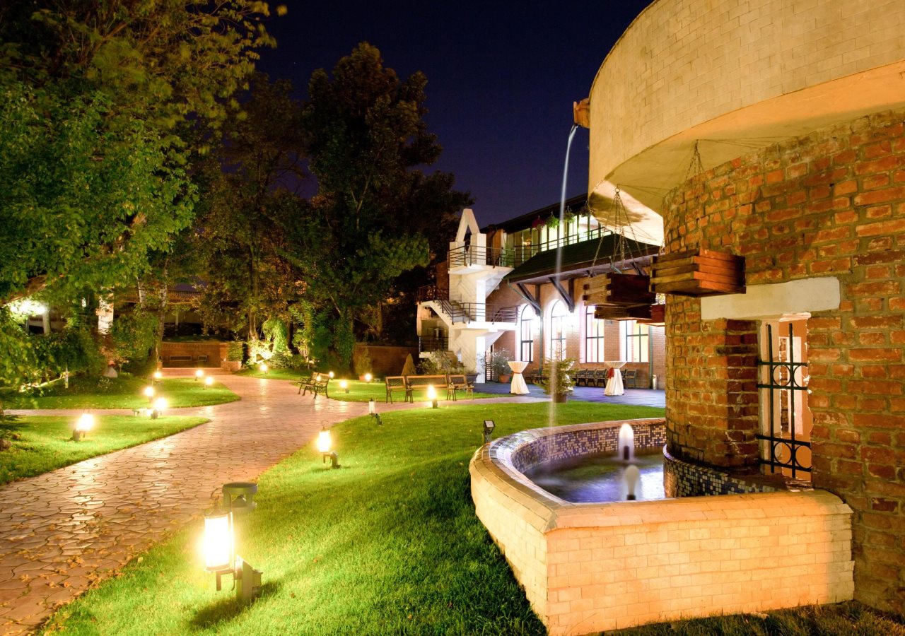 Caro Horoscop Hotel — hotel in Bucharest