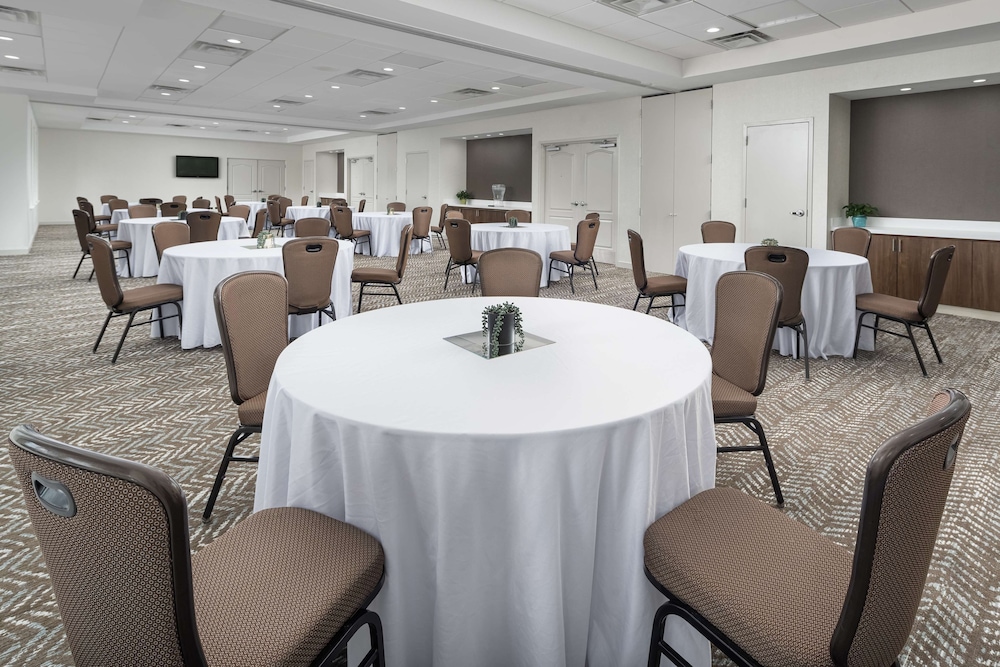 Hilton Garden Inn Chattanooga Hamilton Place - photo 32