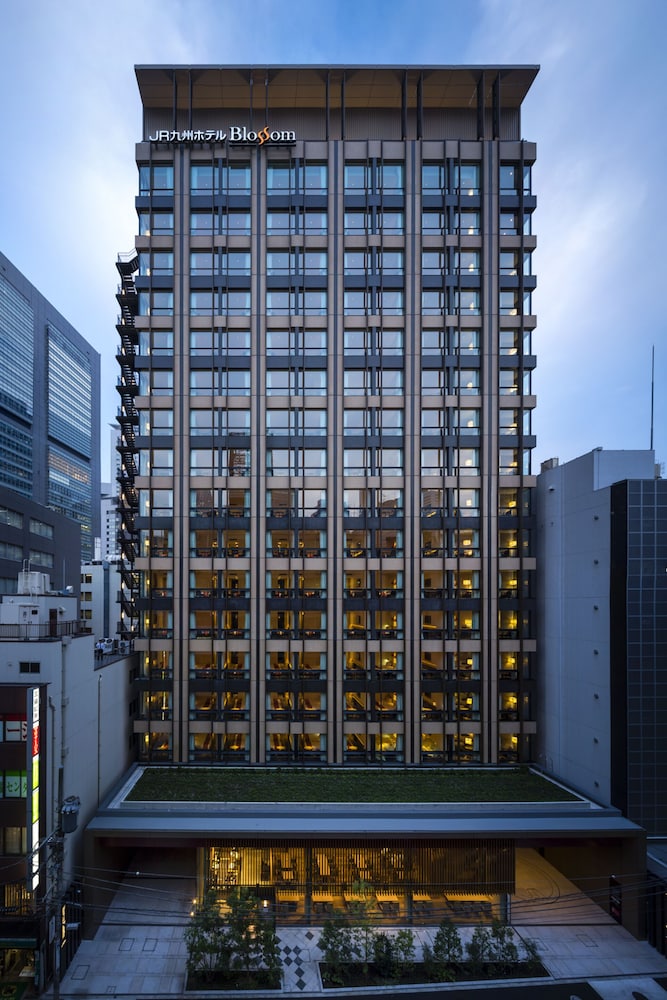 JR Kyushu Hotel Blossom Shinjuku — 4-Star Luxury Hotel in Tokyo, Japan