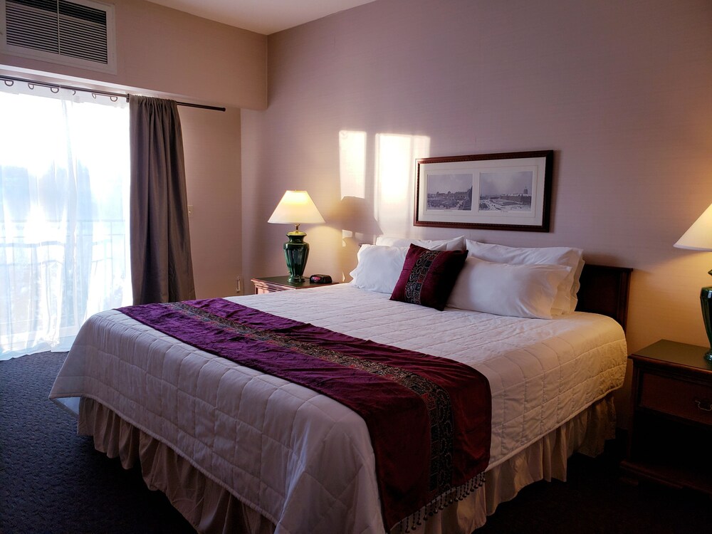 Totem Lake Hotel — hotel in Kirkland