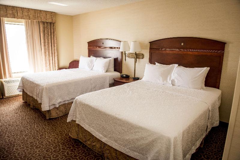 Hampton Inn Plover Stevens Point - photo 17