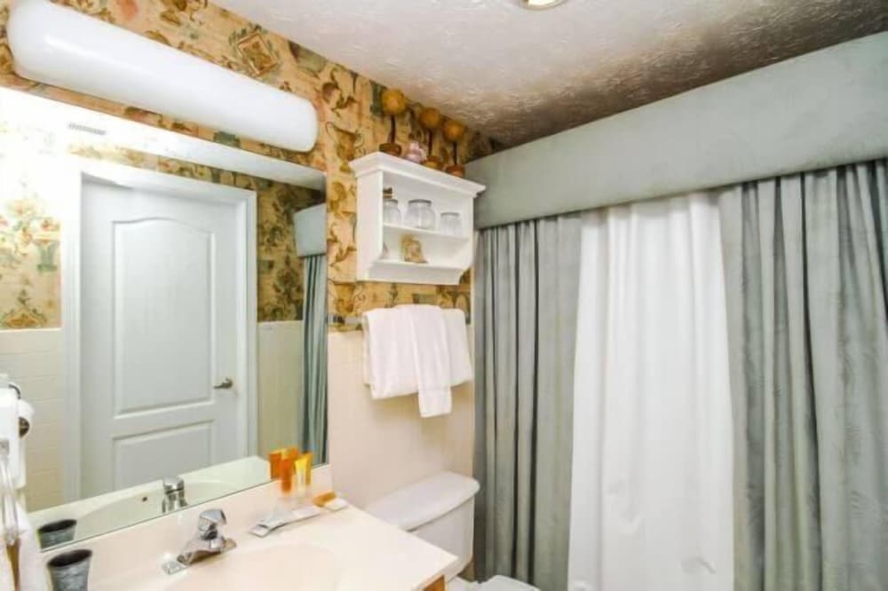 1501 Golf View Towers Southern Comfort - photo 4