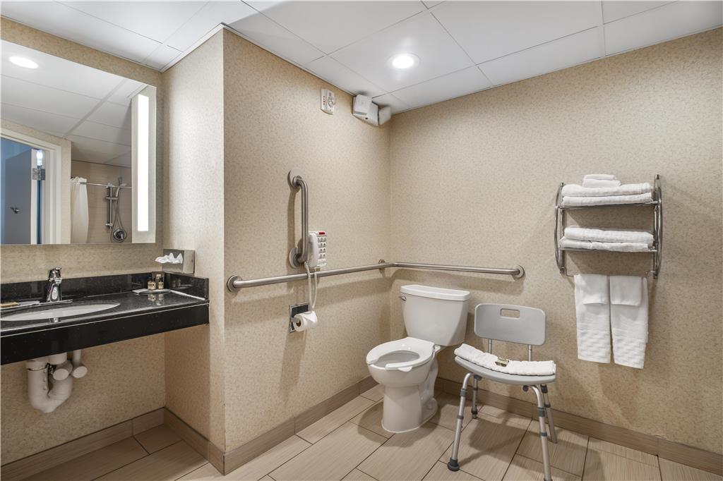Best Western Plus Keene Hotel - photo 41