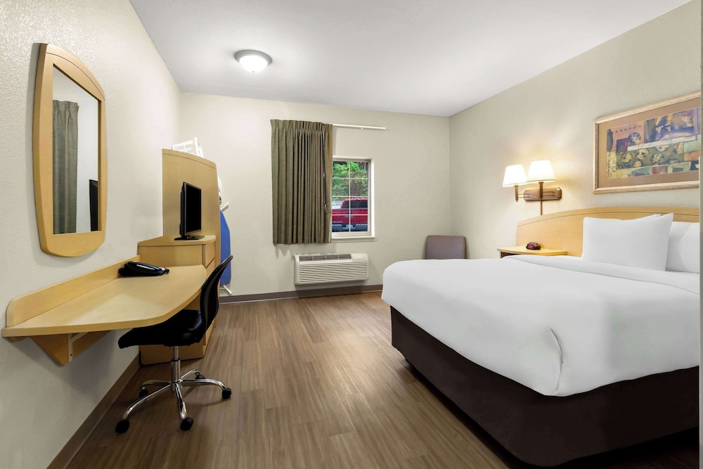 Suburban Studios Morgantown - photo 4