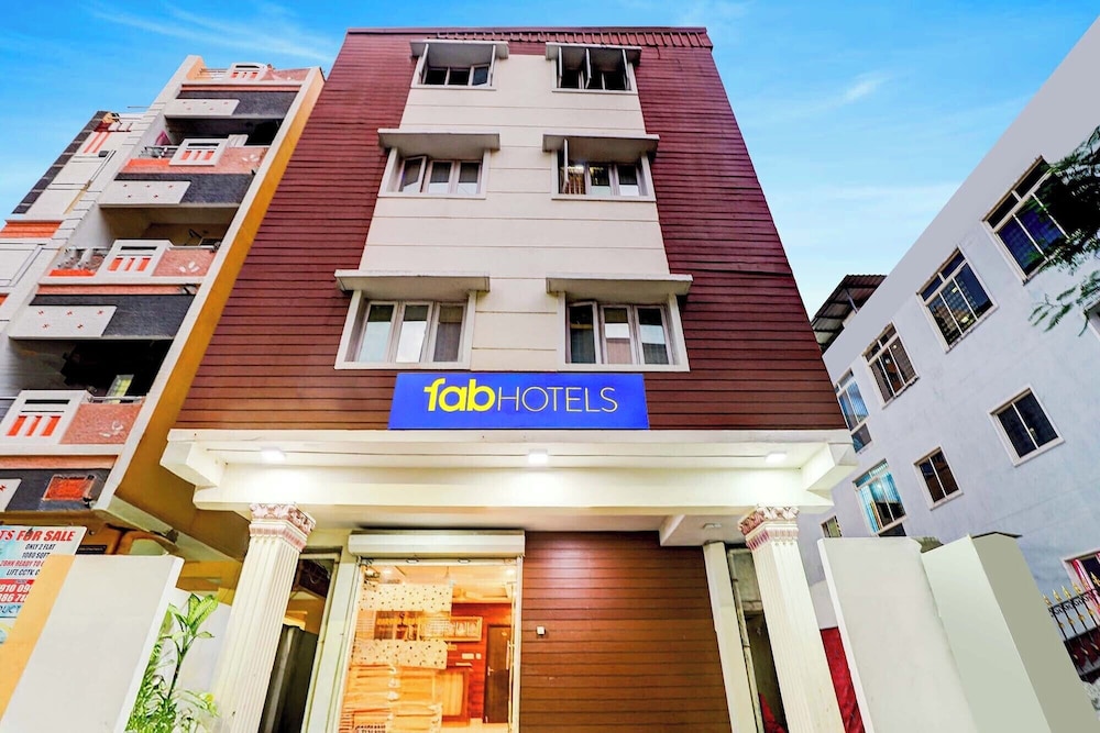 Karuna Regent — hotel in Tiruvallur