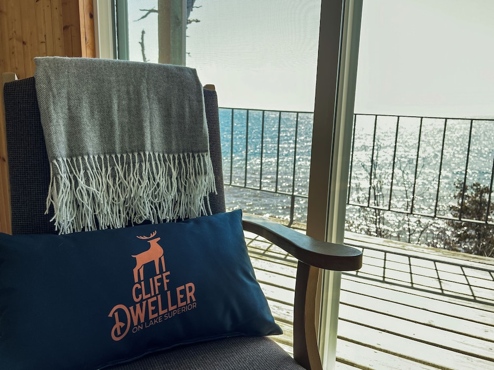 The Cliff Dweller on Lake Superior - photo 10