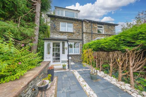 Sunny Brae dog friendly Windermere Cottage — 4-Star Luxury Hotel in Windermere, United Kingdom