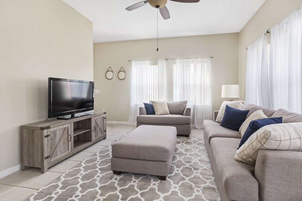 4 Bedrooms 3 Bathrooms Terra Verde 4725 Vb - photo 2