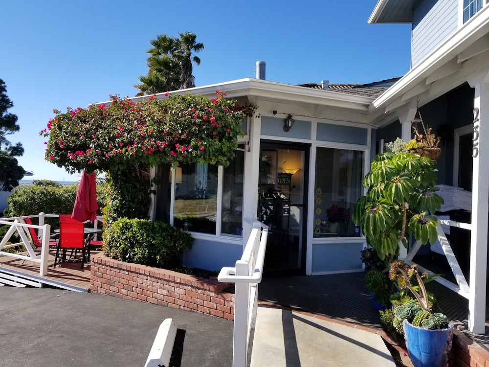 Pleasant Inn - photo 2