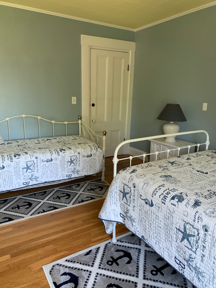 Captain Sweetser's Inn - photo 19