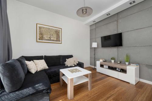 Elegant Apartment Ślężna in Wrocław with Parking by Noclegi Renters — 4-Star Luxury Hotel in Wroclaw, Poland