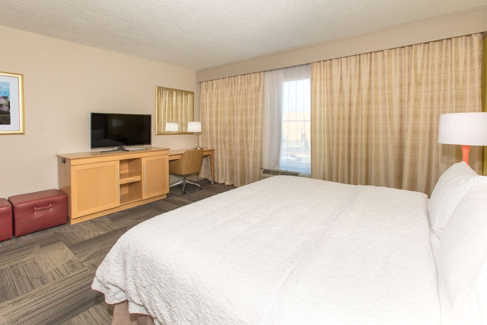 Hampton Inn Palatka - photo 9
