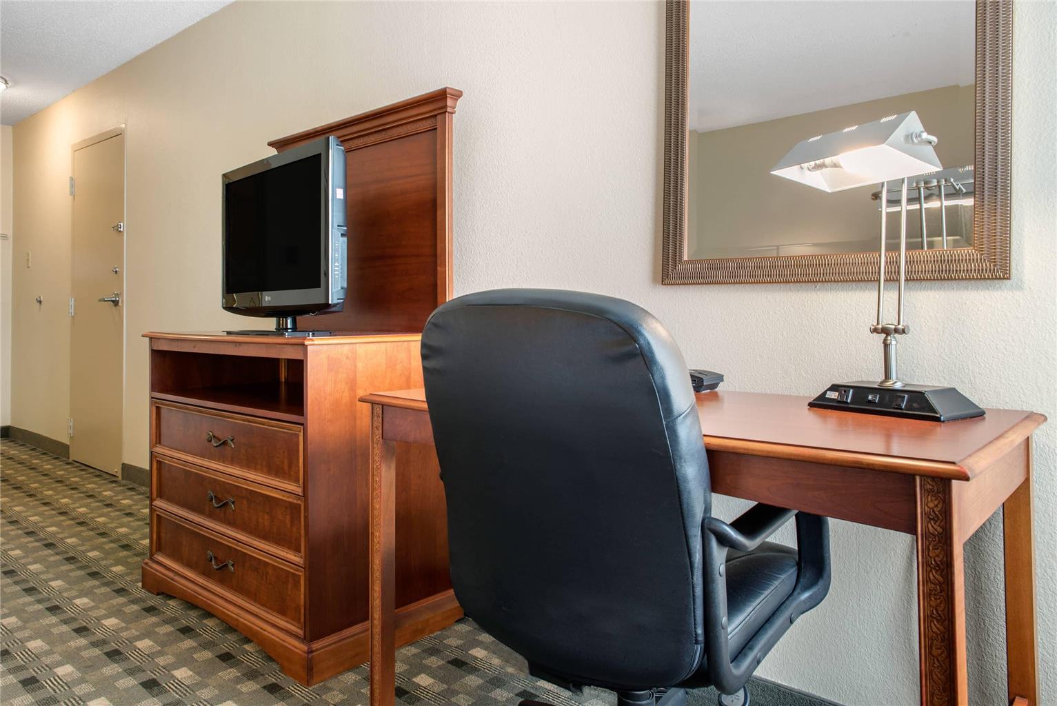 Quality Hotel Conference Center Cincinnati Blue Ash - photo 10