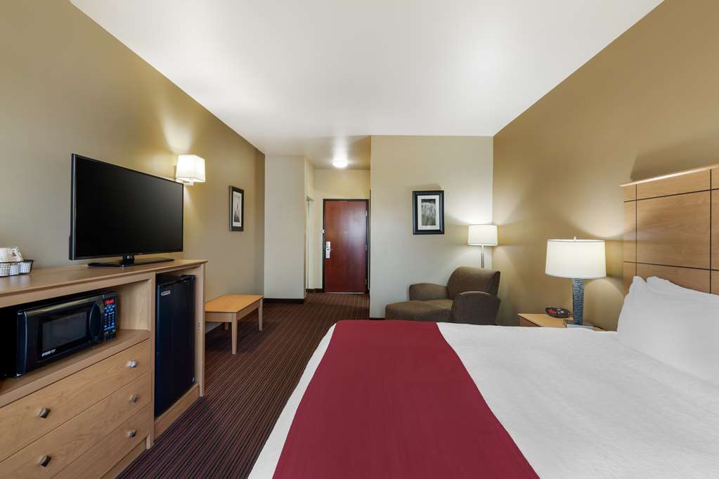 Best Western Golden Prairie Inn & Suites - photo 22
