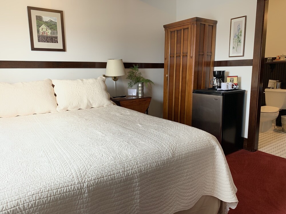 Inn at Creek Street & New York Hotel — hotel in Ketchikan