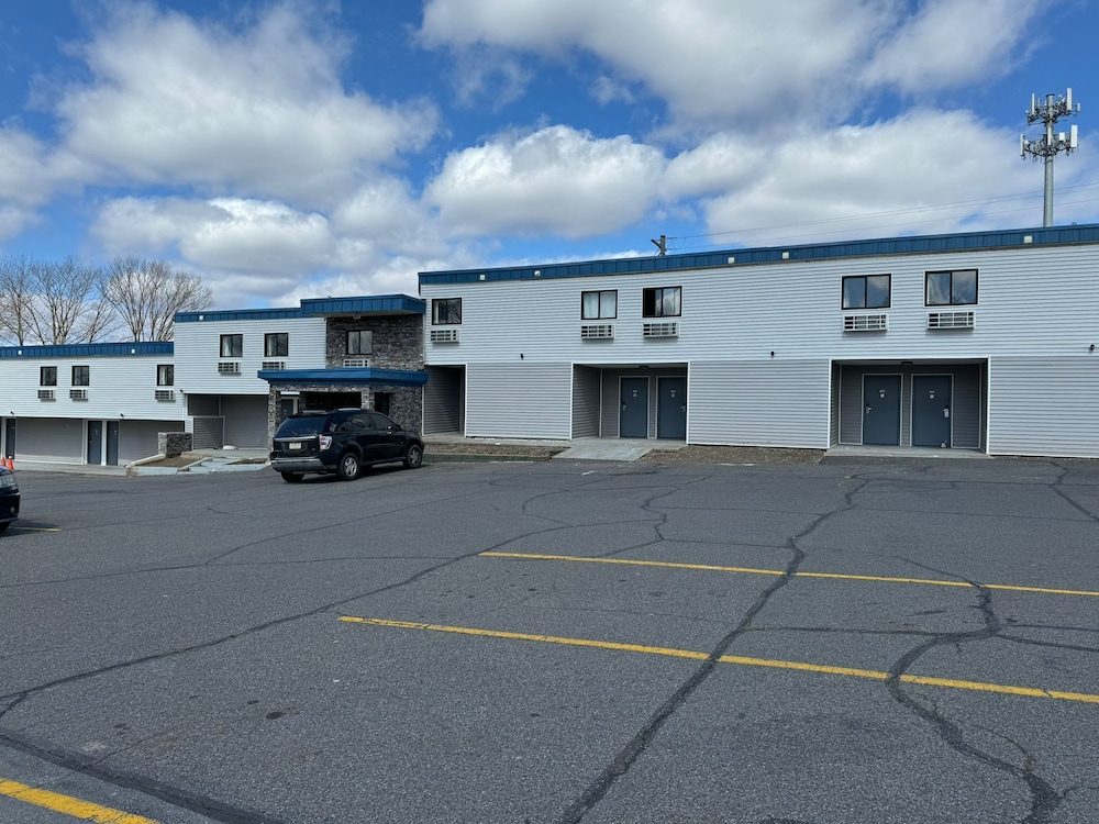 Days Inn by Wyndham Moosic - photo 28